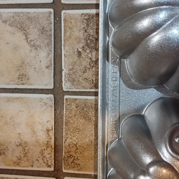 Nordiware Pumpkin Patch  5 Cups 17 Lx11 W New - Picture 10 of 10